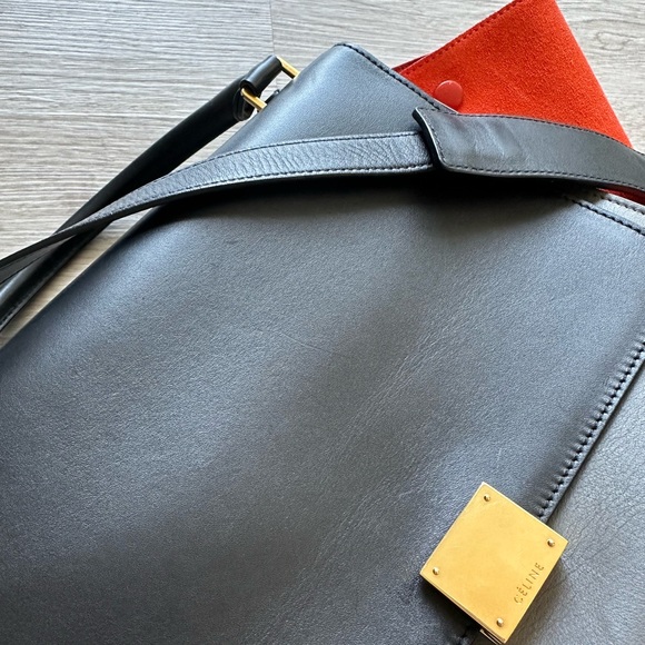 CELINE • TRAPEZE - Picture 13 of 15